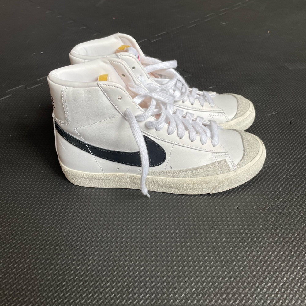 Nike Blazer Mid ‘77